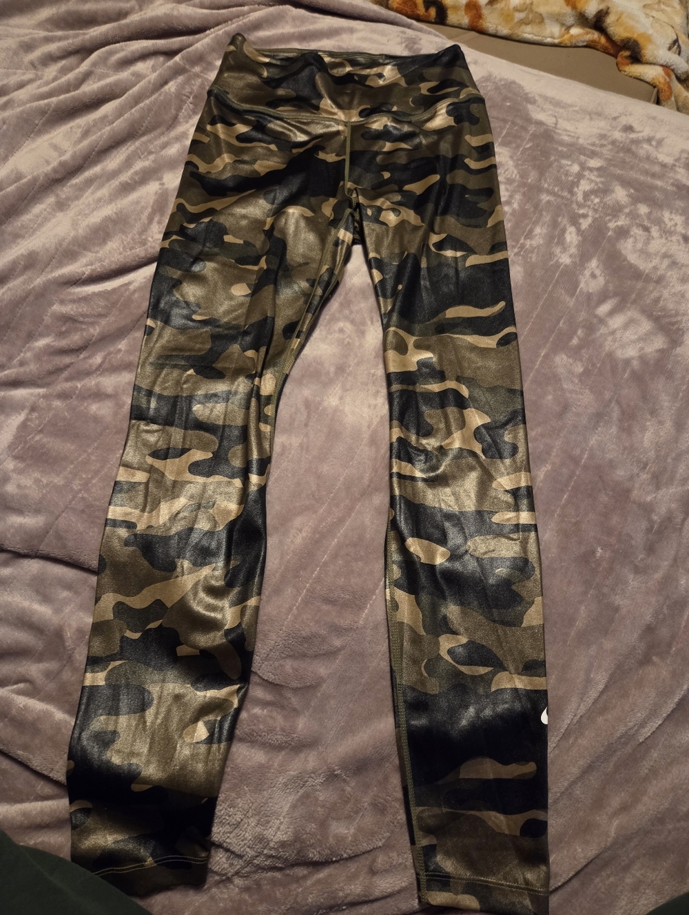 Nike Camo Dri-FIT Performance Leggings in Olive and Black